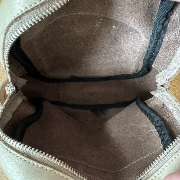 Roots Canada Chelsea Champagne Beige Leather Mini Backpack - EUC - Picture 4 of 6